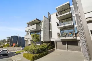 Photo #1: 422712529 Listing 