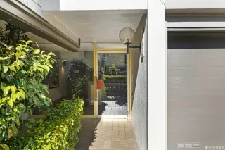 Photo #3: 422712529 Listing 