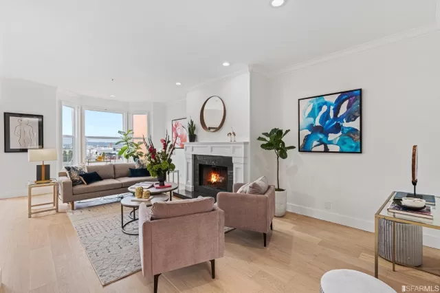 MLS: 422712591 Condo For Sale