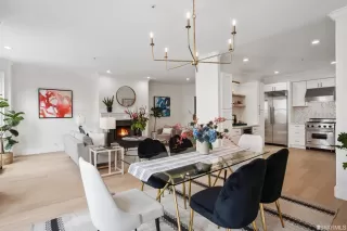 Photo #2: 422712591 Listing