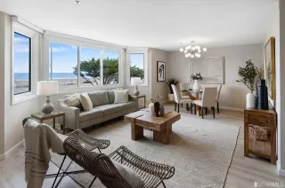 Photo #1: 422712804 Listing 