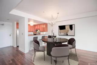 Photo #2: 422712809 Listing 