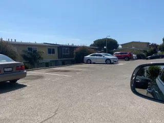 Photo #2: 422712828 Listing