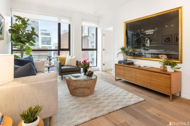 MLS: 422712948 Condo For Sale