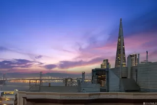 Photo #3: 422713369 Listing