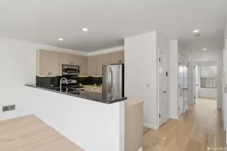 Photo #6: 423713737 Listing 