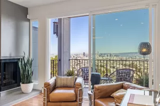 Photo #5: 423713980 Listing