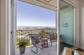 Photo #6: 423713980 Listing