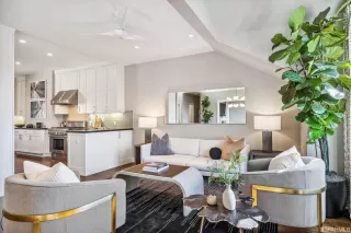 Photo #6: 423714359 Listing