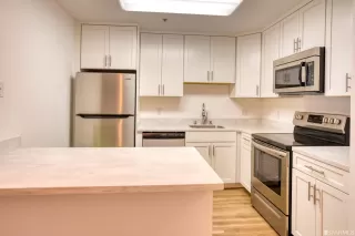 Photo #1: 423714428 Listing 