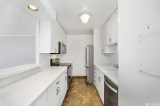 Photo #4: 423714465 Listing 