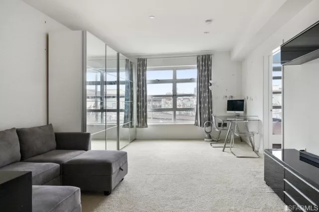 MLS: 423714649 Condo For Sale