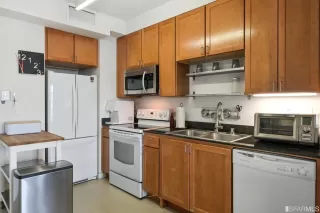 Photo #3: 423714649 Listing