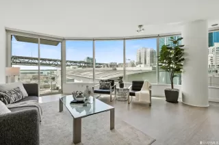 Photo #1: 423714980 Listing 