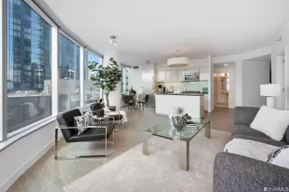 Photo #3: 423714980 Listing 