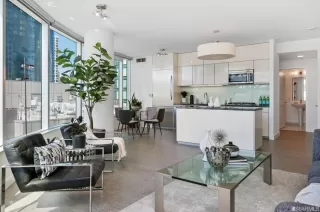 Photo #4: 423714980 Listing 