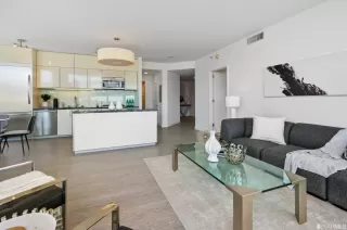 Photo #5: 423714980 Listing 