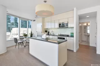 Photo #6: 423714980 Listing 