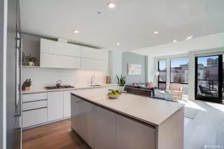 Photo #1: 423715012 Listing