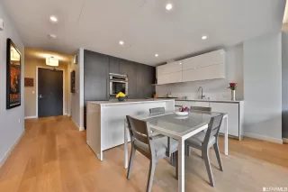 Photo #5: 423715012 Listing