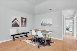 Photo #5: 423715131 Listing