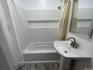 Photo #5: 423715318 Listing