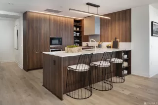 Photo #4: 423715368 Listing