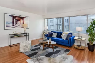 Photo #4: 423715372 Listing