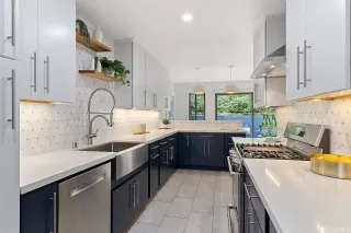 Photo #1: 423715752 Listing 