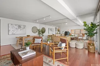 Photo #2: 423715883 Listing