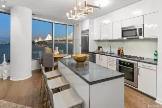 Photo #3: 423715908 Listing 