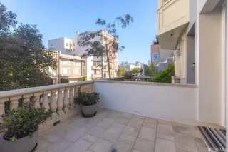 Photo #5: 423715936 Listing