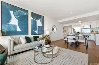 Photo #5: 423715966 Listing 