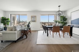 Photo #6: 423715974 Listing