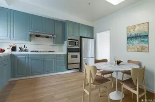 Photo #5: 423716222 Listing 