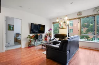 Photo #3: 423716250 Listing 