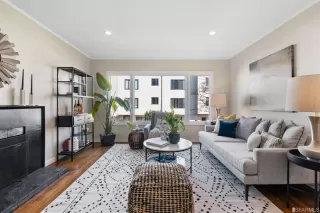 Photo #6: 423716266 Listing