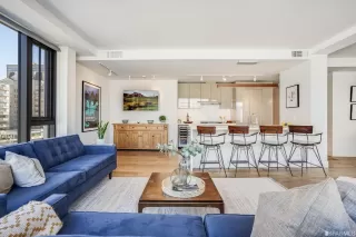 Photo #5: 423716419 Listing