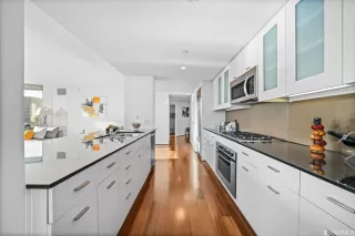 Photo #6: 423716431 Listing 