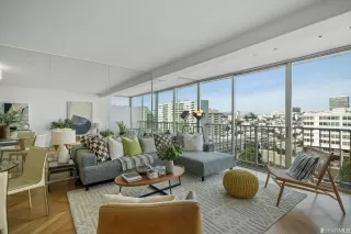 Photo #5: 423716440 Listing