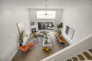 Photo #4: 423716526 Listing 