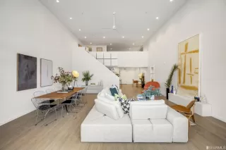 Photo #5: 423716526 Listing 