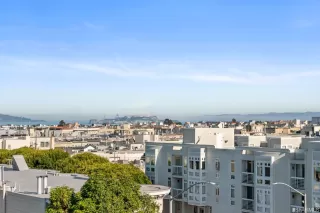 Photo #6: 423717049 Listing