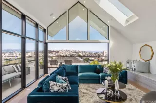 Photo #4: 423717067 Listing