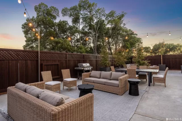 MLS: 423717088 Condo For Sale