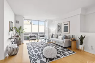 Photo #2: 423717358 Listing