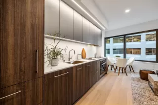 Photo #4: 423717689 Listing 