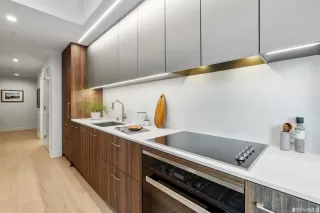 Photo #5: 423717689 Listing 