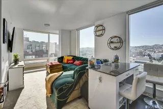 Photo #3: 423717826 Listing