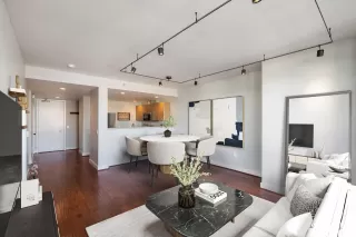 Photo #4: 423717940 Listing